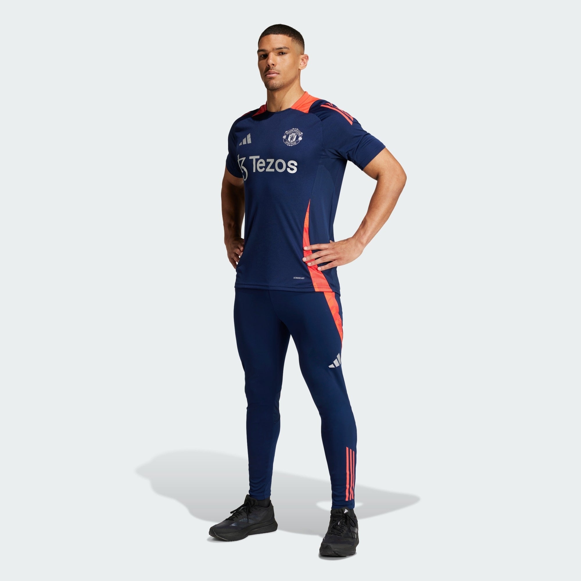 Pantalon d\'entraînement Manchester United Tiro 24 Adidas IT2012