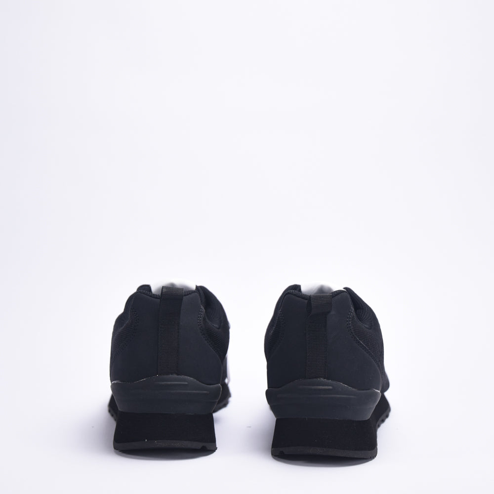 Low Cut Shoe GU TRIPLE NBK \ S22149-KK001