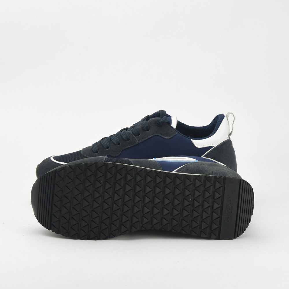Guardiani \ AGM009811