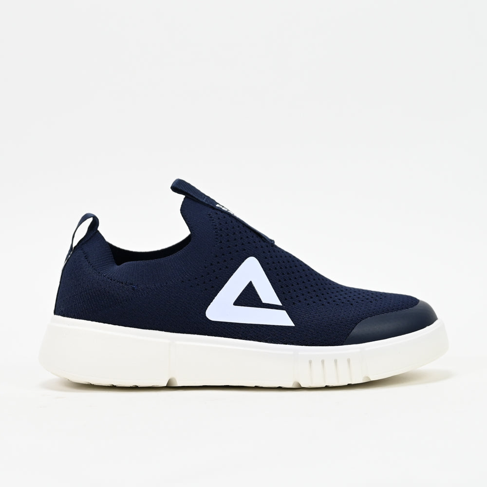 PEAK FOOTWEAR