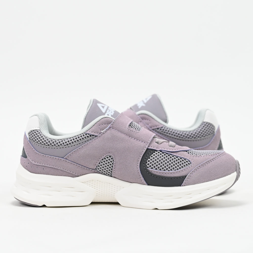 PEAK FOOTWEAR