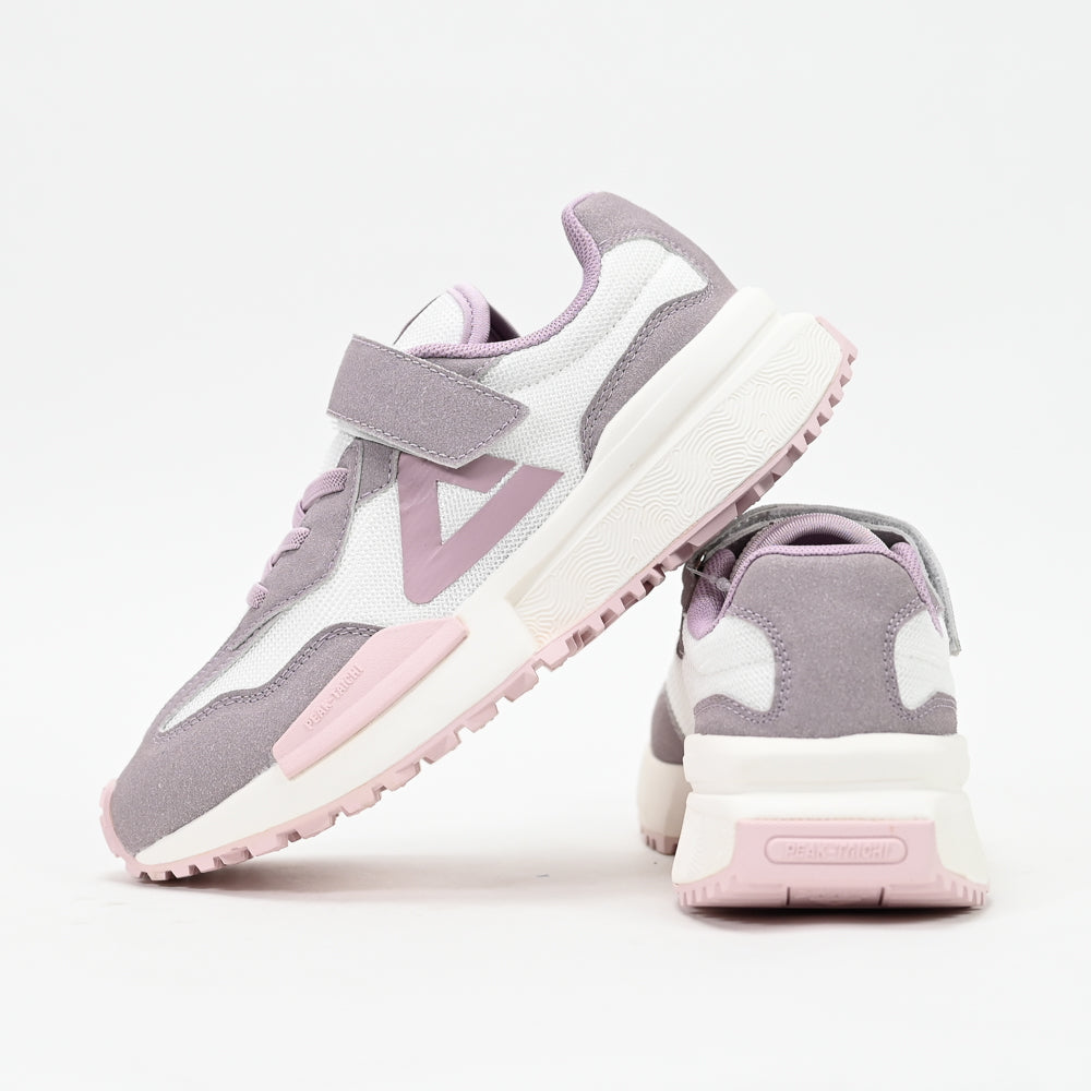 PEAK FOOTWEAR