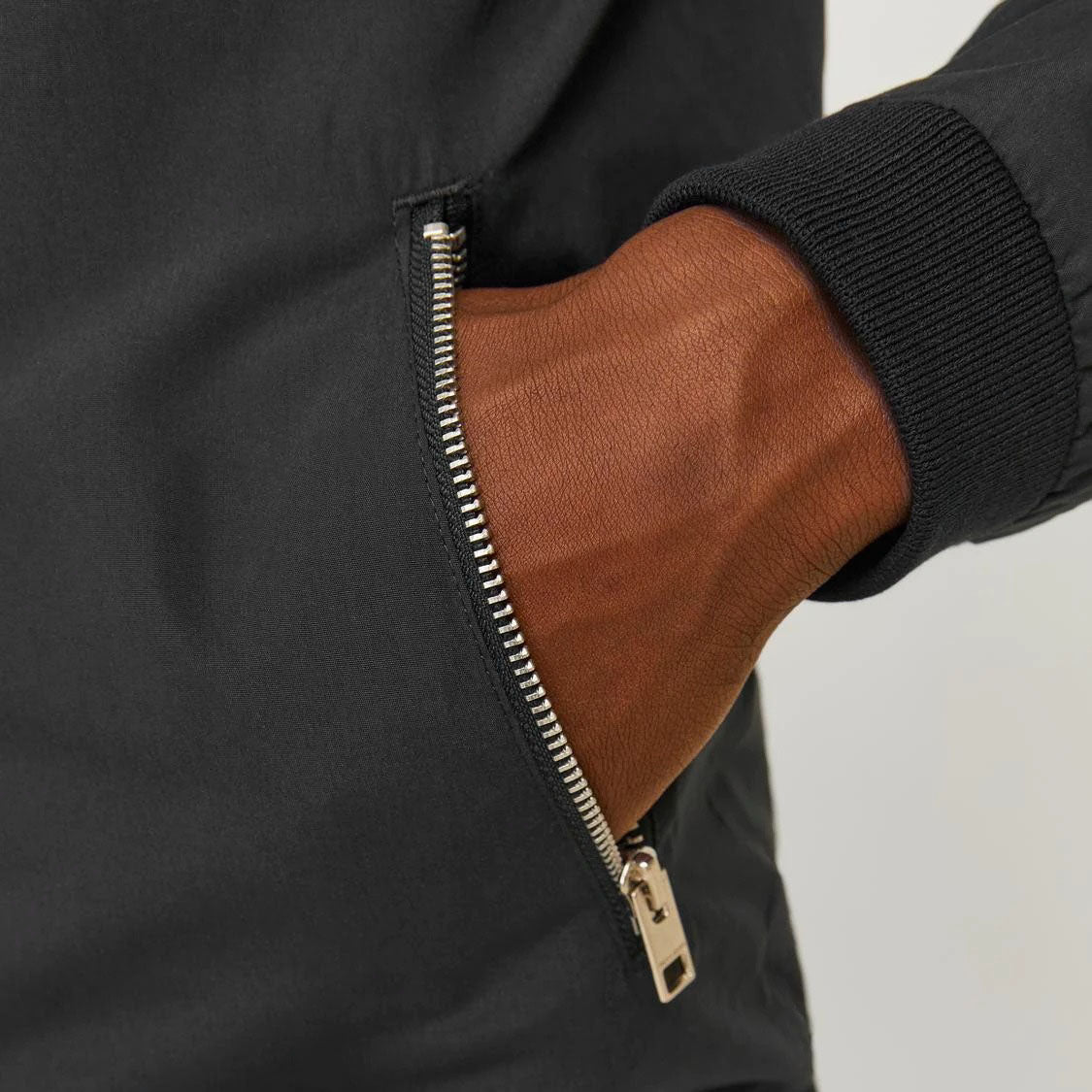 JACK & JONES BOMBER JOMER BOMBER BLACK 12165203/SWX-JEB-2023 BLACK