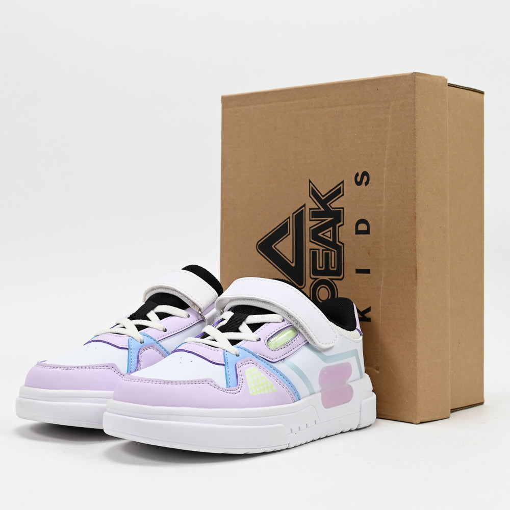 PEAK FOOTWEAR