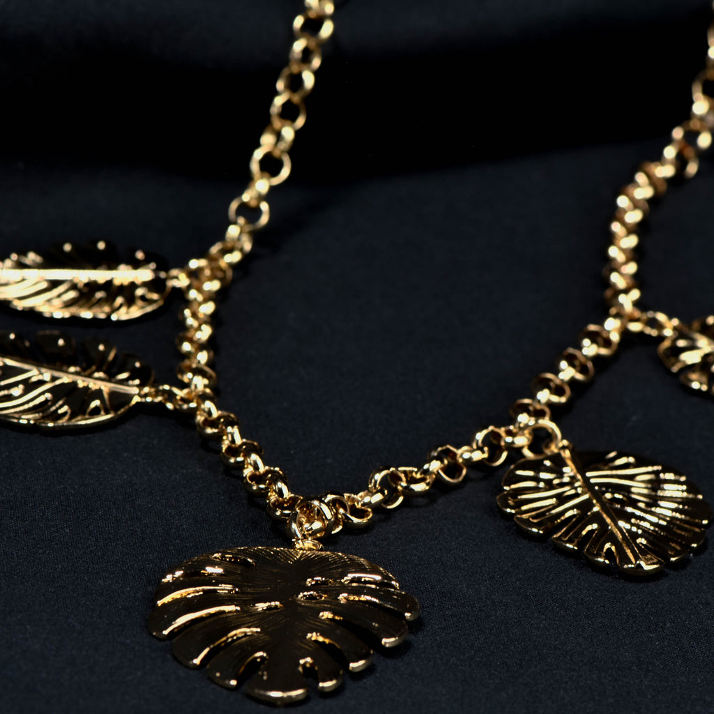 BREEZE LEAF NECKLACE
