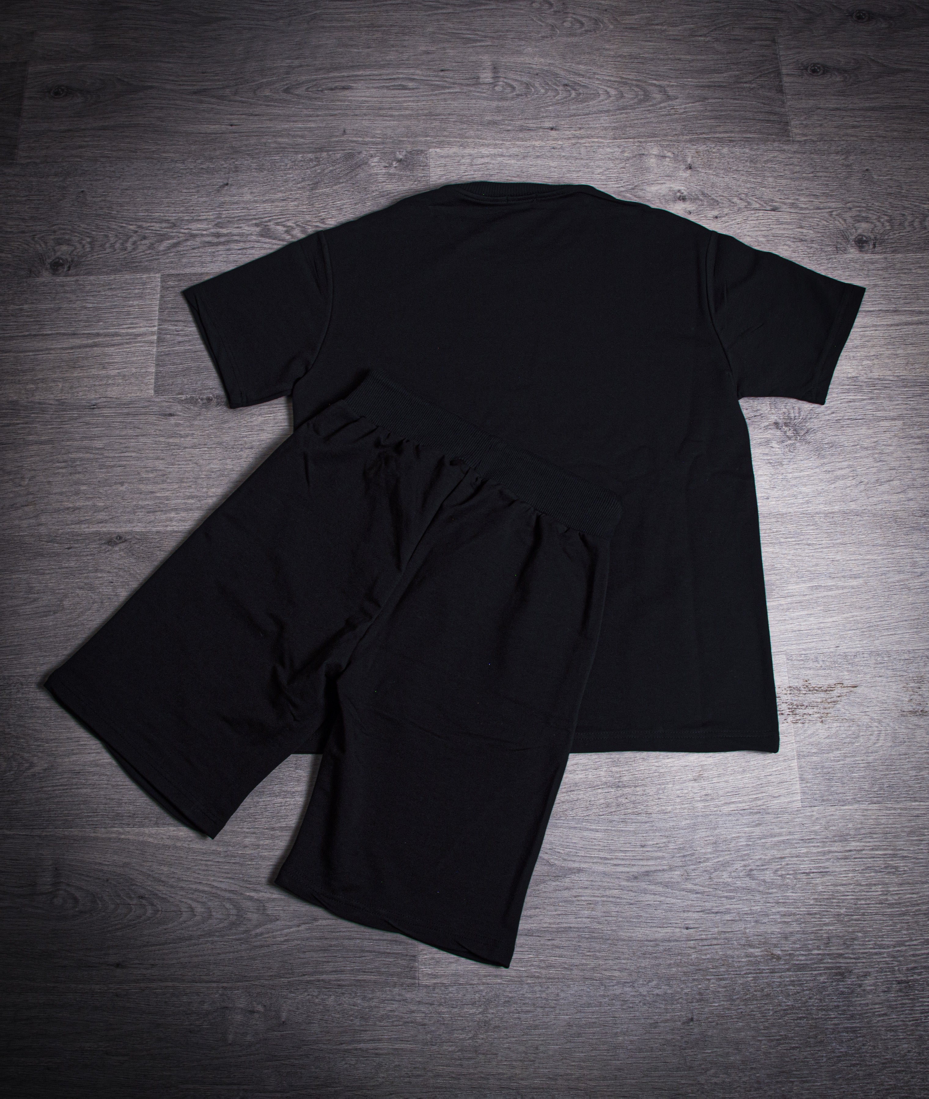 مجموعة سوداء *استمتع بالصمت الإبداعي*