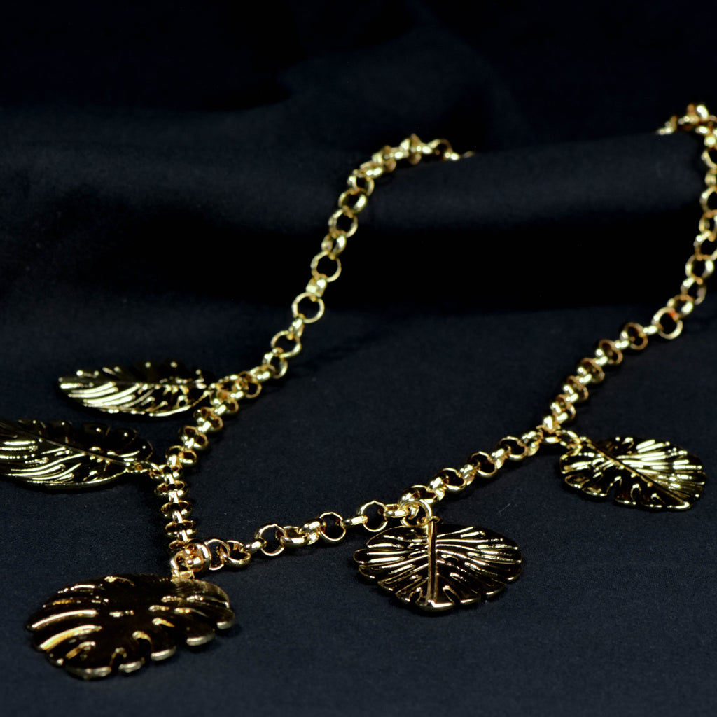 BREEZE LEAF NECKLACE