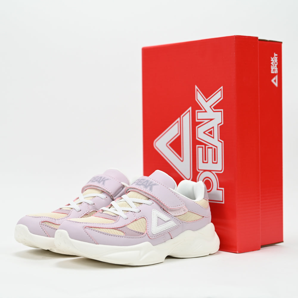 PEAK FOOTWEAR