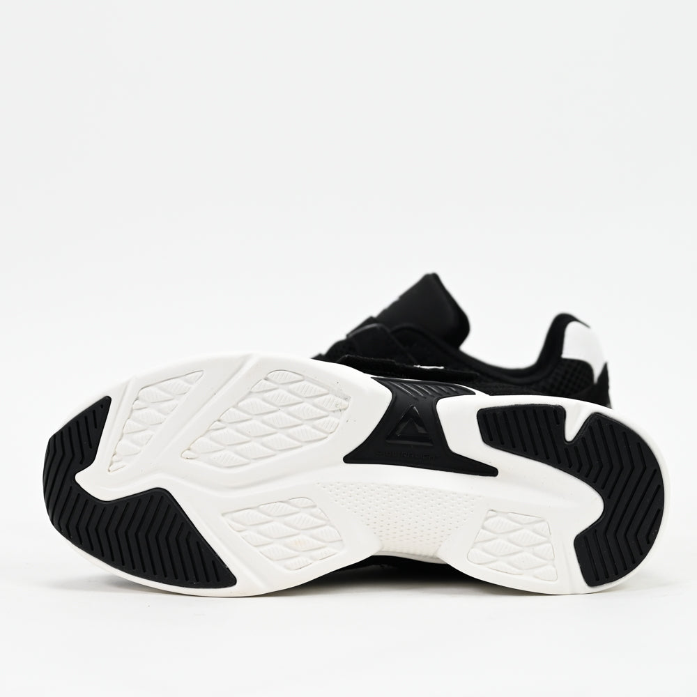 PEAK FOOTWEAR