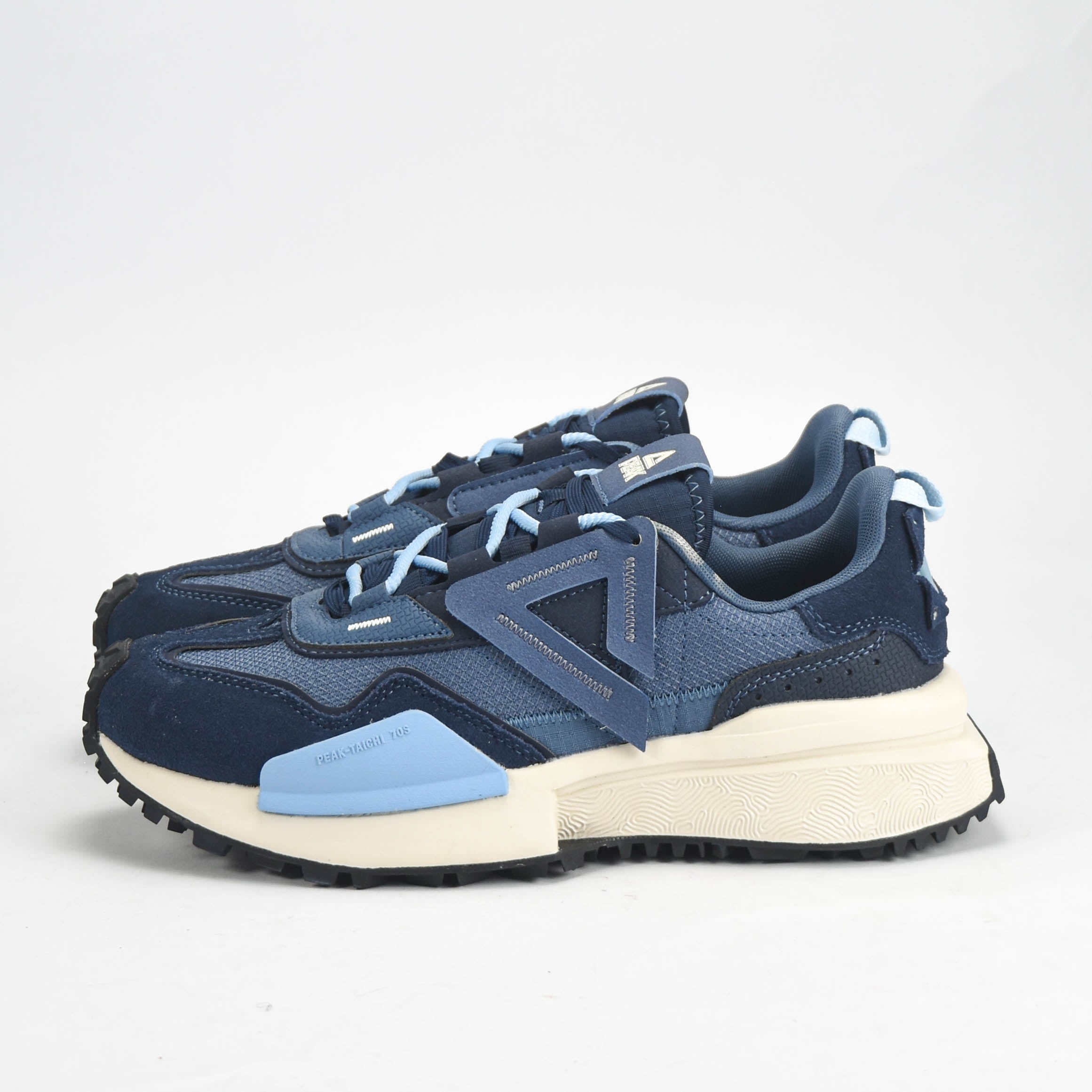 PEAK SHOES ET31497E-00CN