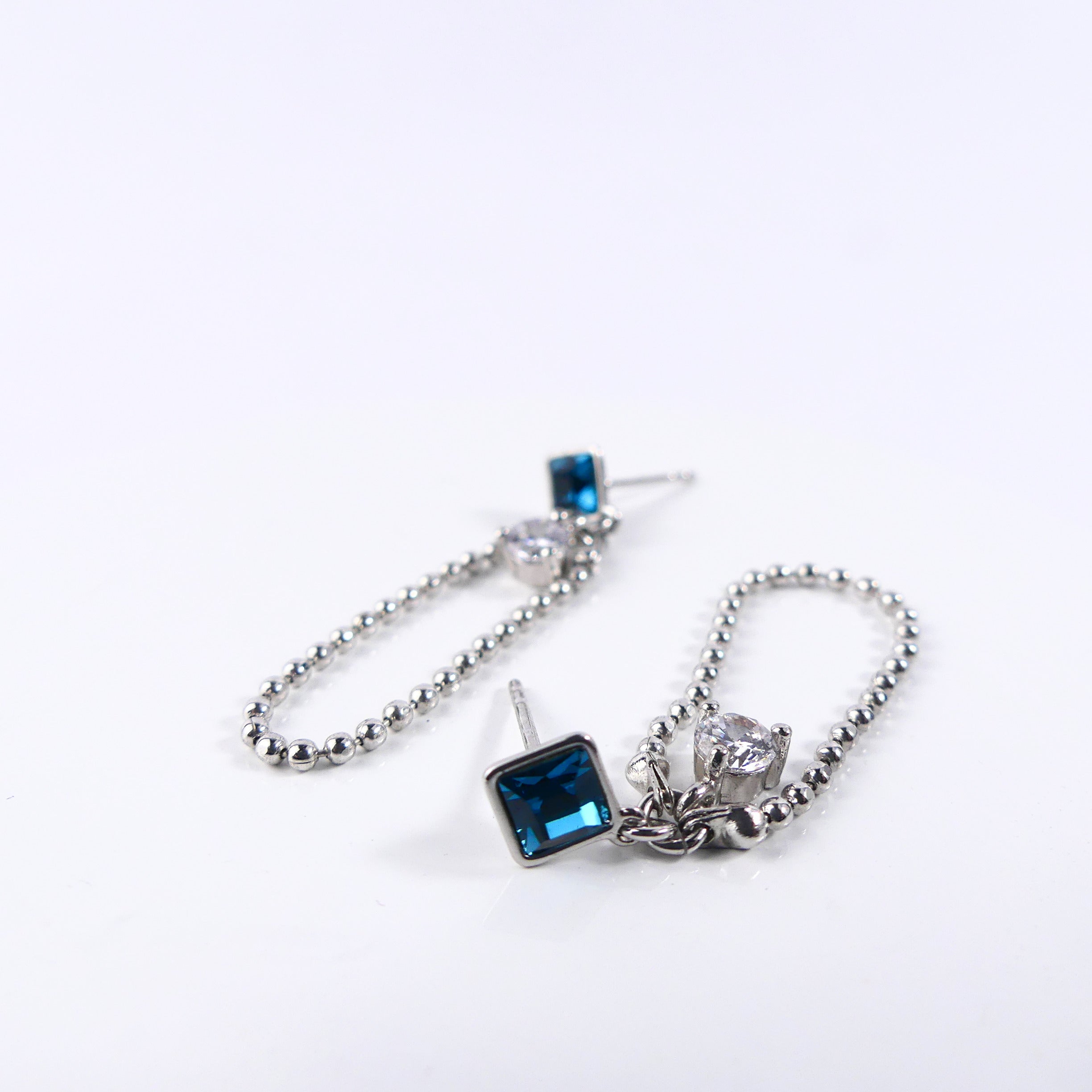 Boucle d'oreille petit carré Blue