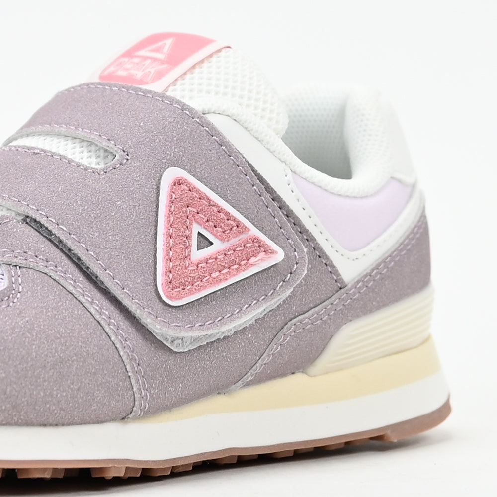 PEAK FOOTWEAR