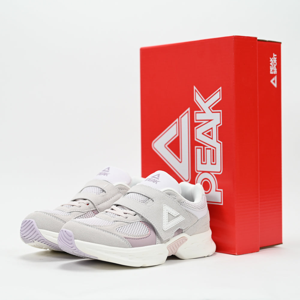PEAK FOOTWEAR