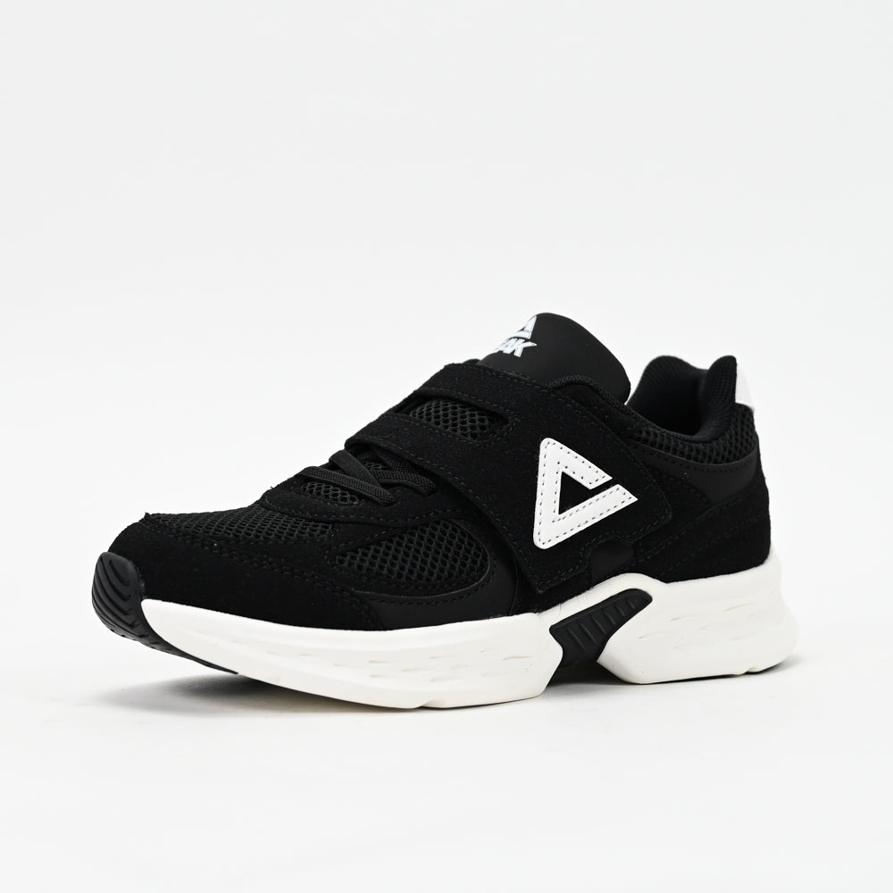 PEAK FOOTWEAR