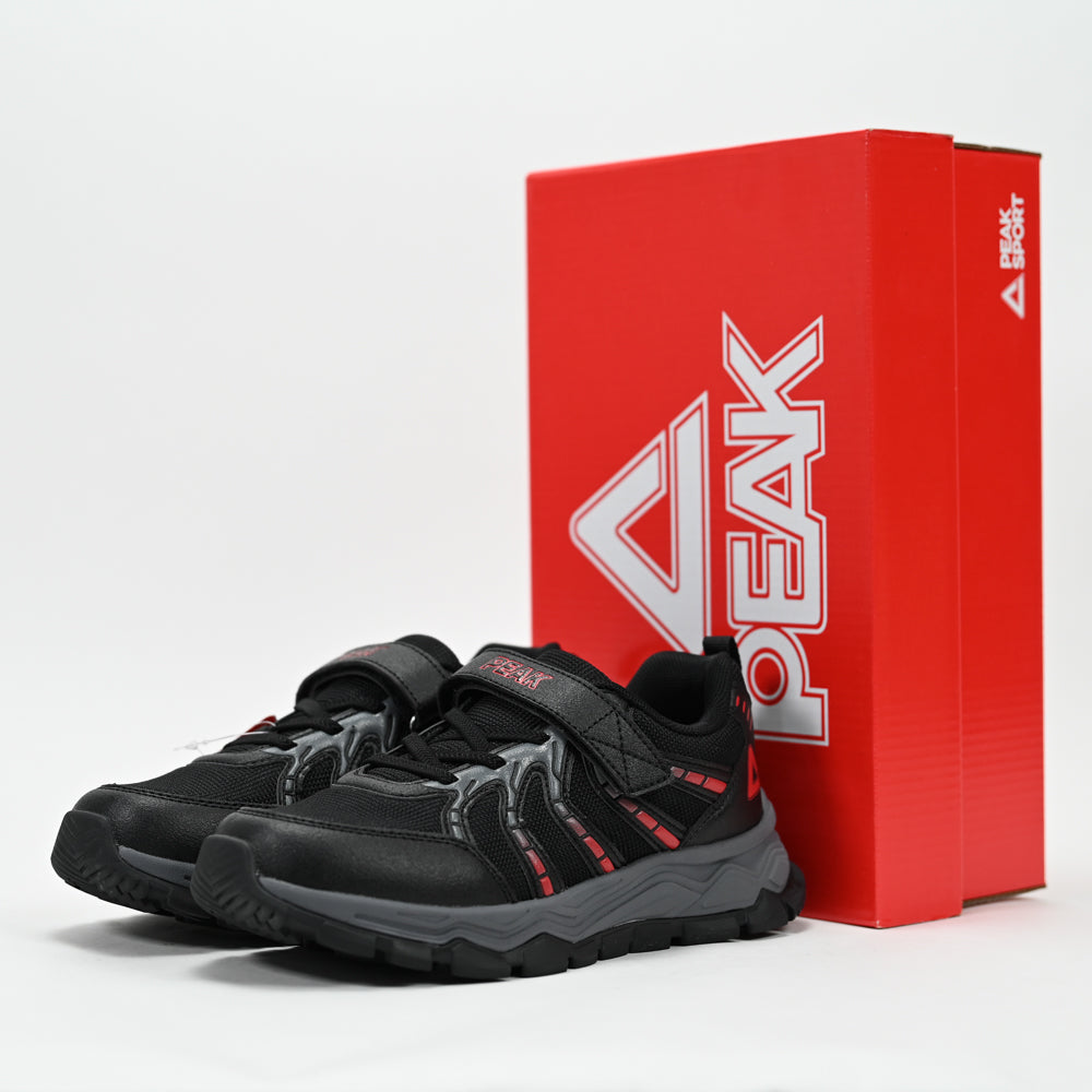 PEAK FOOTWEAR