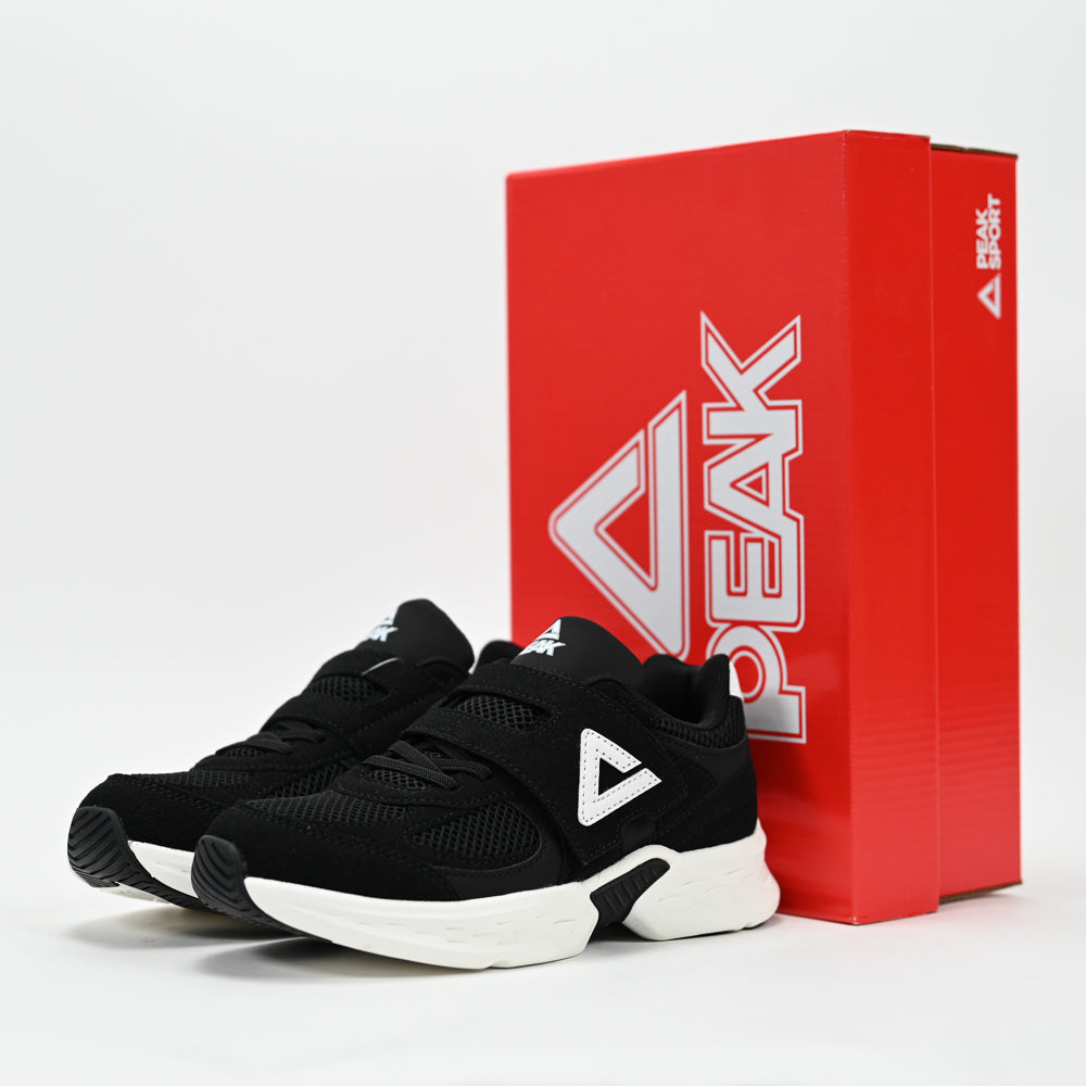 PEAK FOOTWEAR
