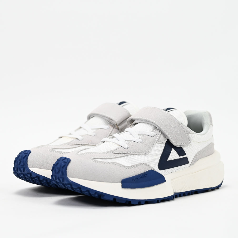 PEAK FOOTWEAR