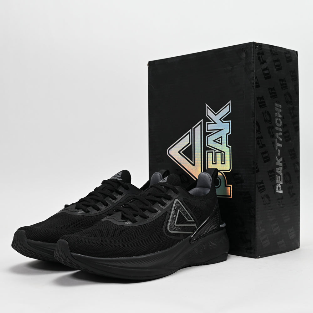 PEAK FOOTWEAR