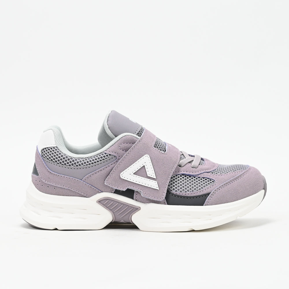 PEAK FOOTWEAR