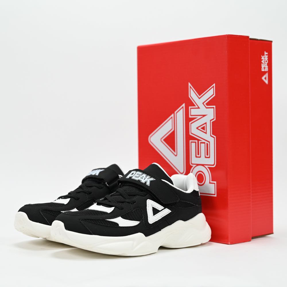 PEAK FOOTWEAR
