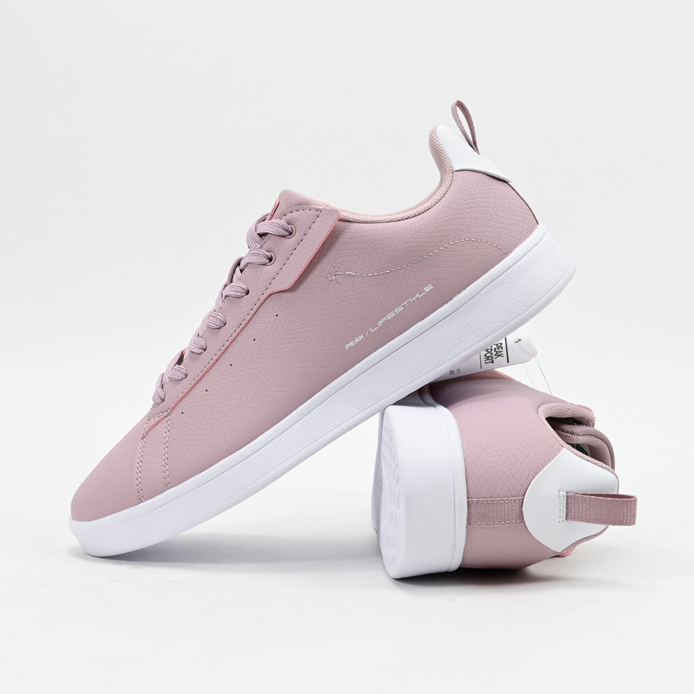 PEAK FOOTWEAR