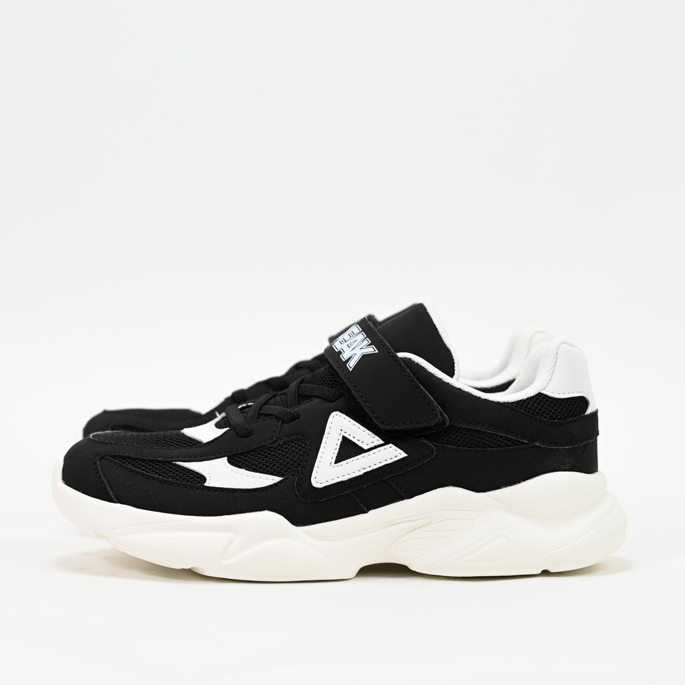 PEAK FOOTWEAR