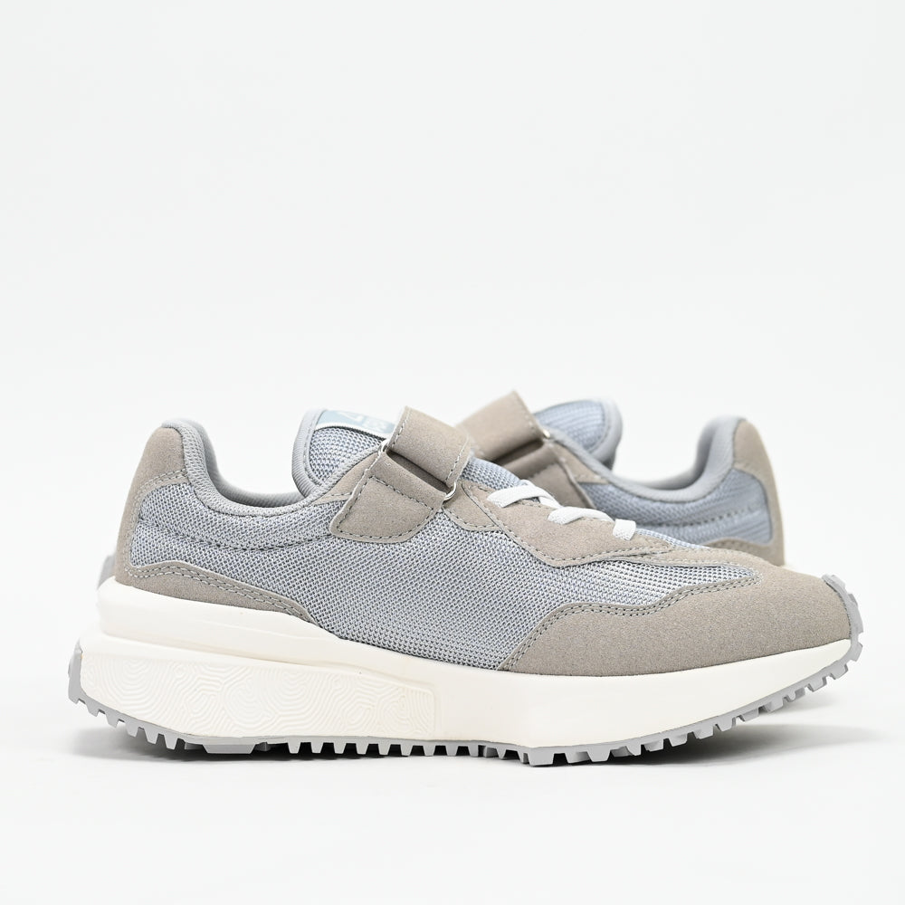 PEAK FOOTWEAR