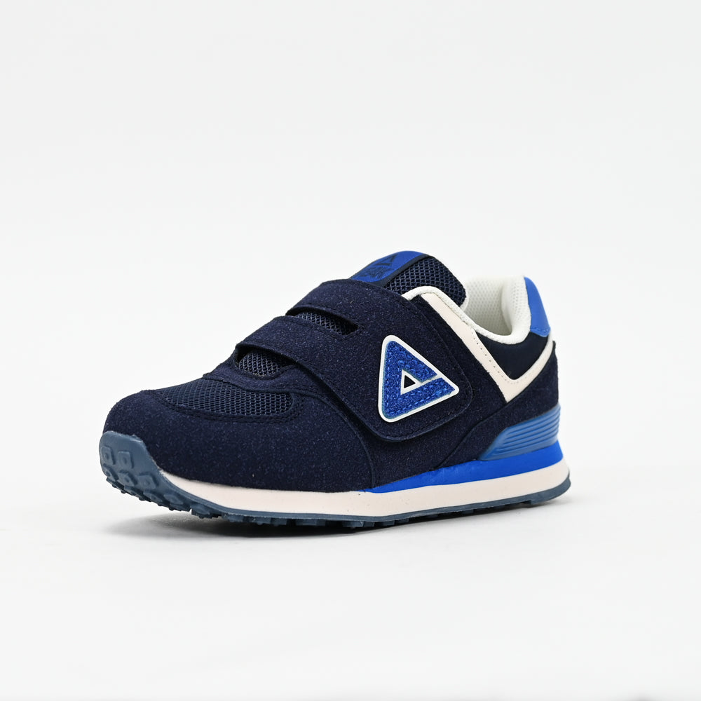 PEAK FOOTWEAR