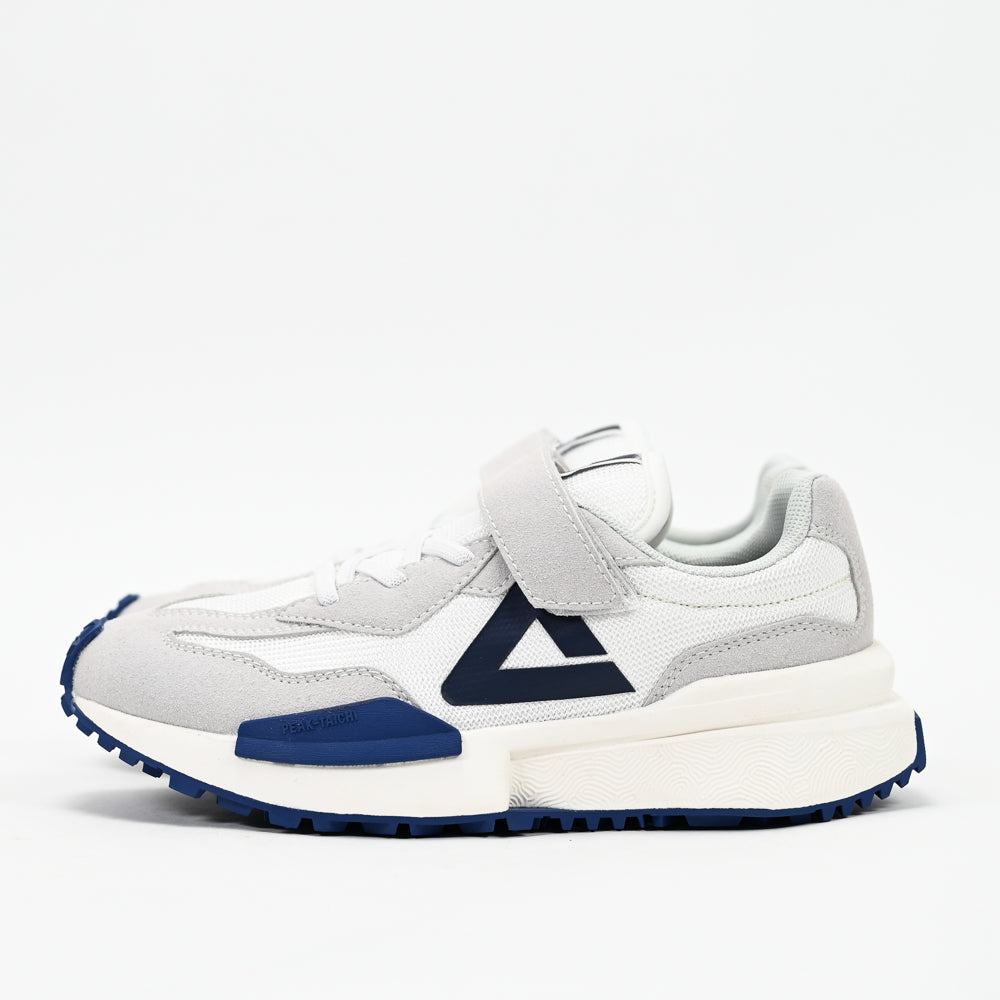 PEAK FOOTWEAR
