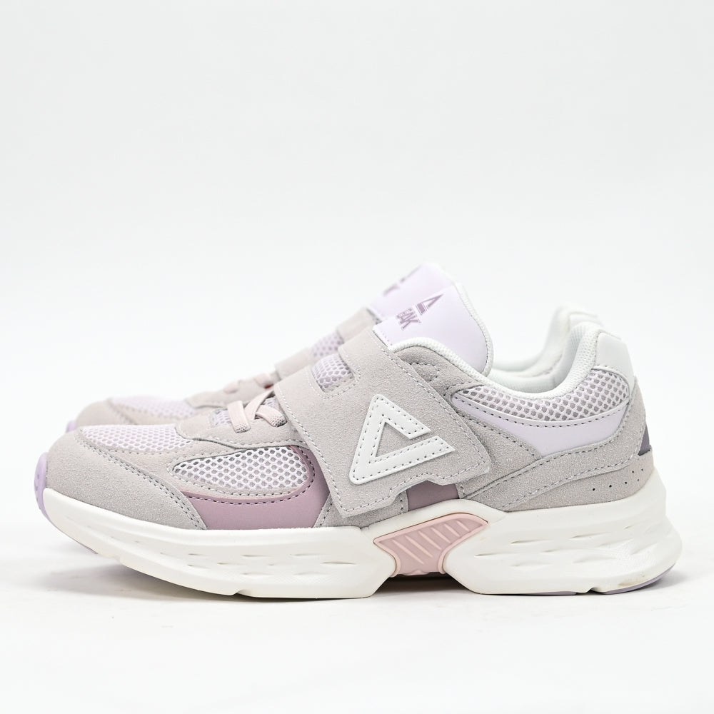 PEAK FOOTWEAR