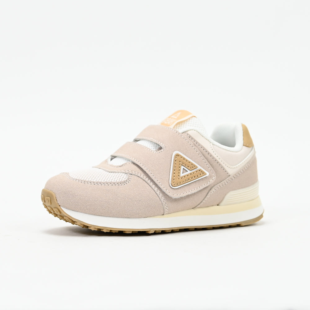 PEAK FOOTWEAR