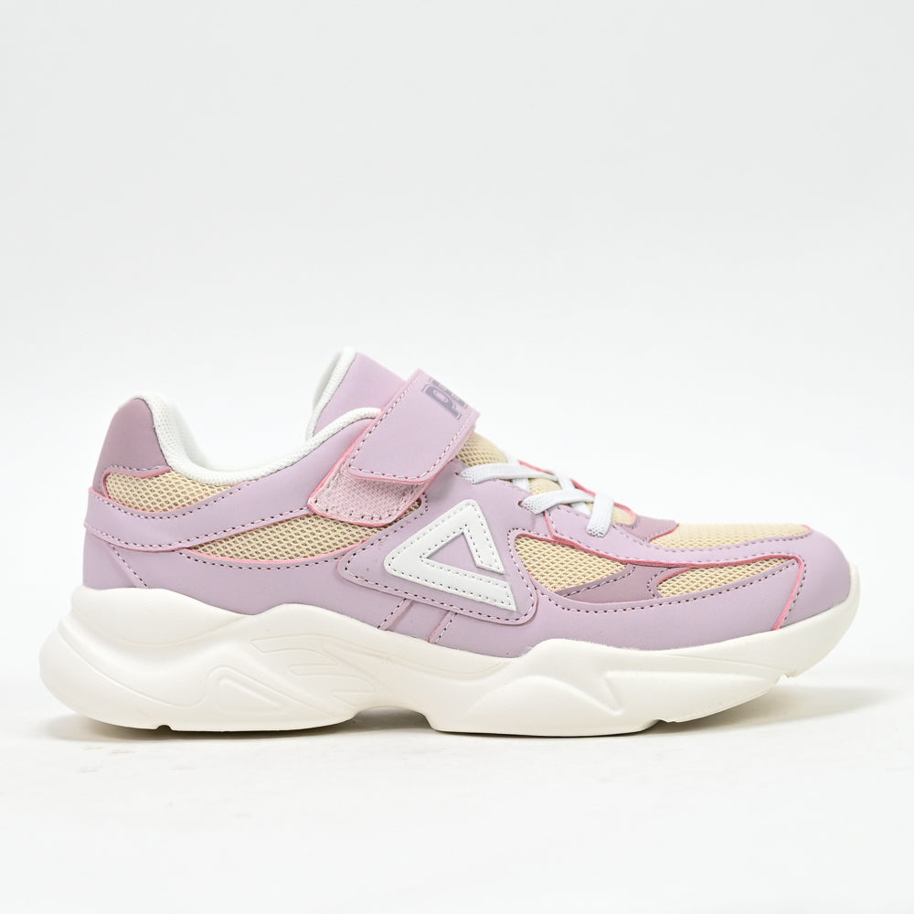 PEAK FOOTWEAR