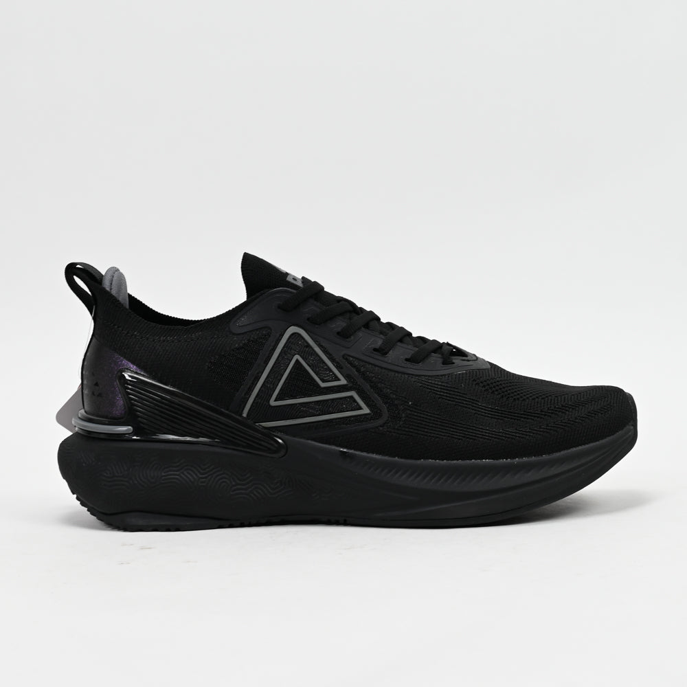 PEAK FOOTWEAR
