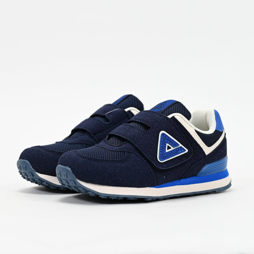 PEAK FOOTWEAR