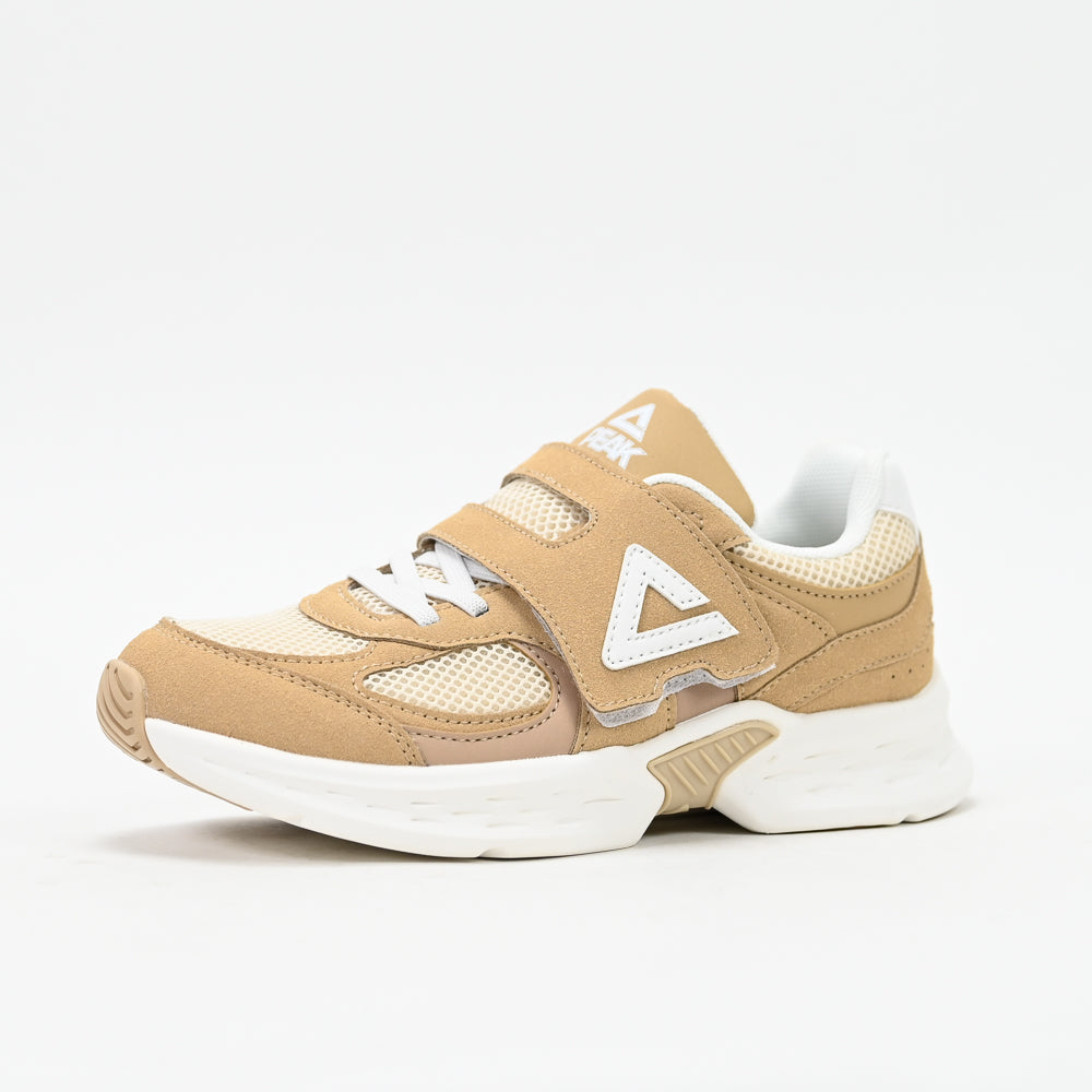 PEAK FOOTWEAR