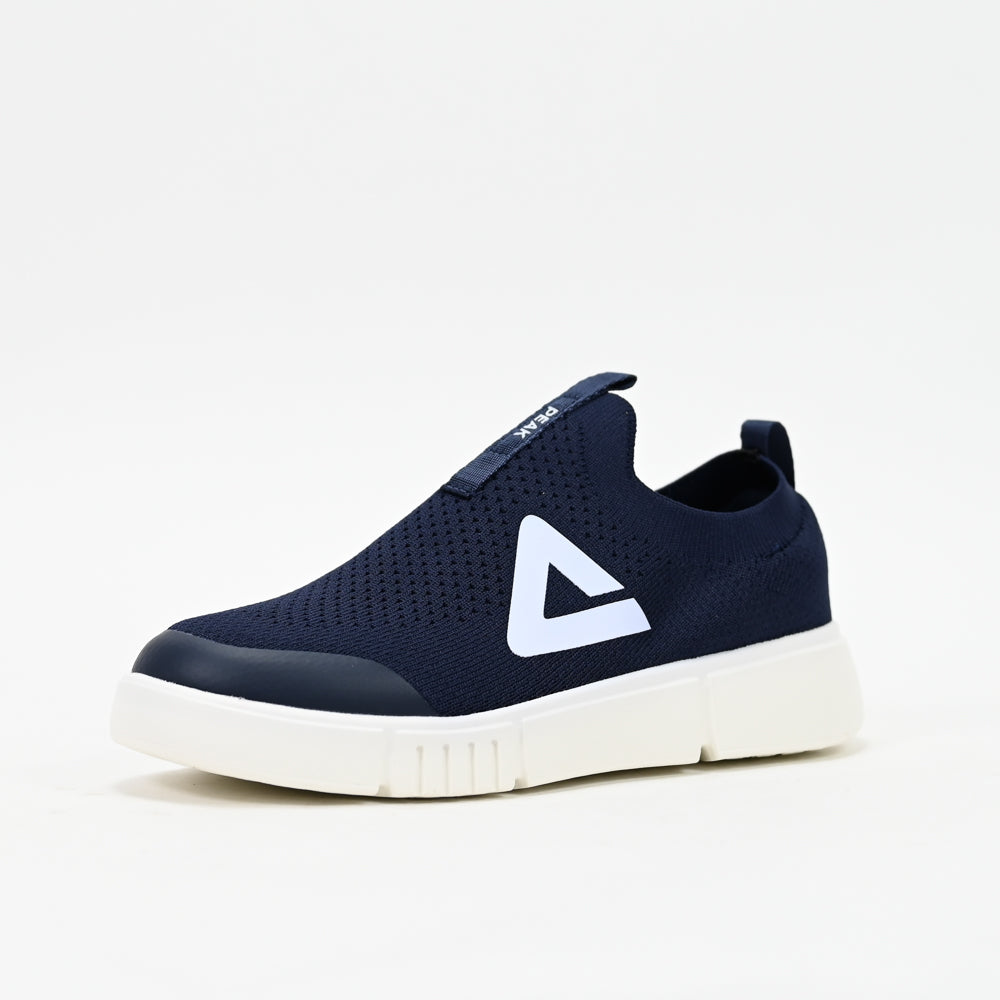 PEAK FOOTWEAR
