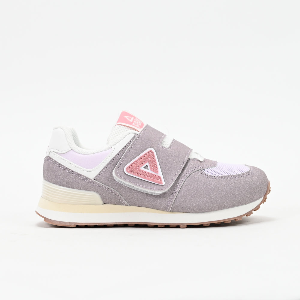 PEAK FOOTWEAR