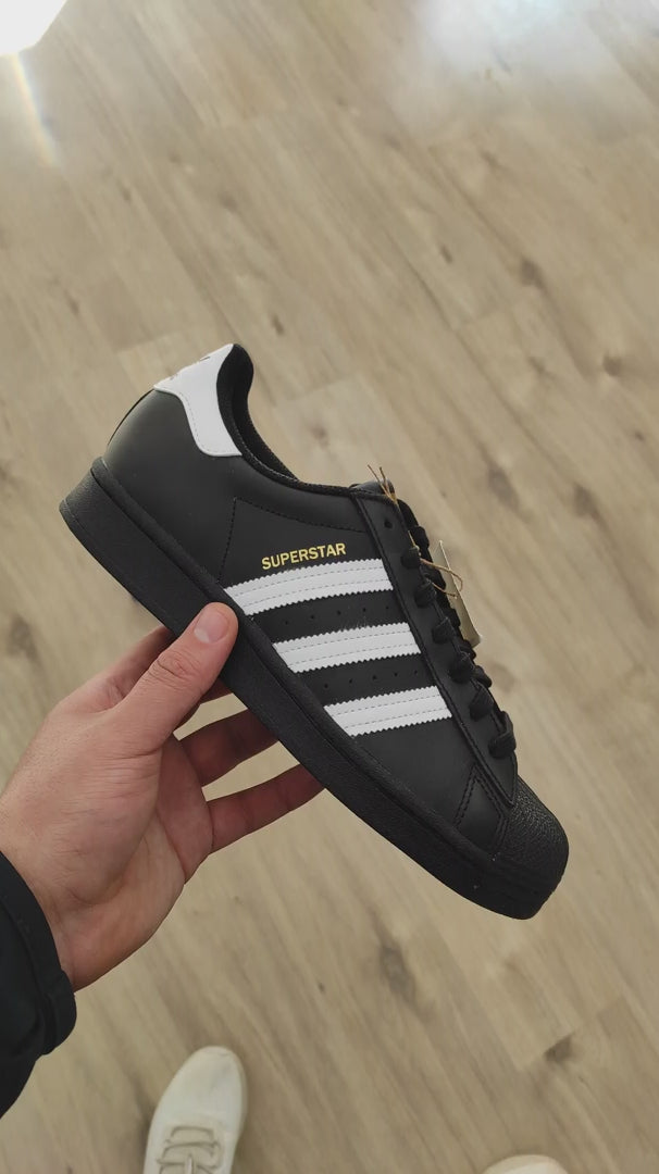 أديداس سوبرستار